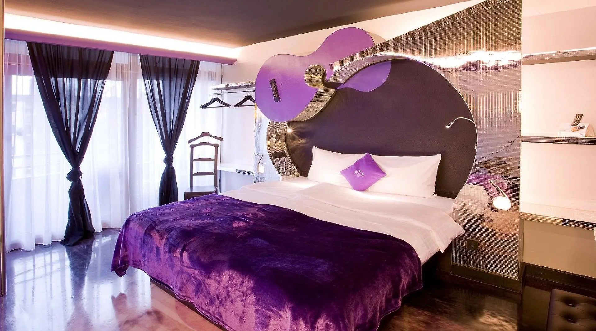 **** Hotel Plaza Inn Stays Design Dortmund Duitsland