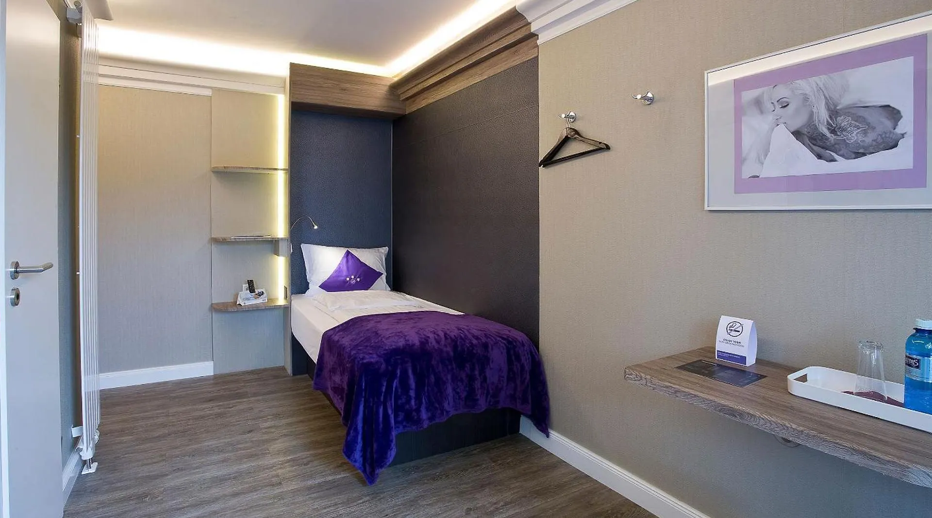 Plaza Inn Stays Design Dortmund