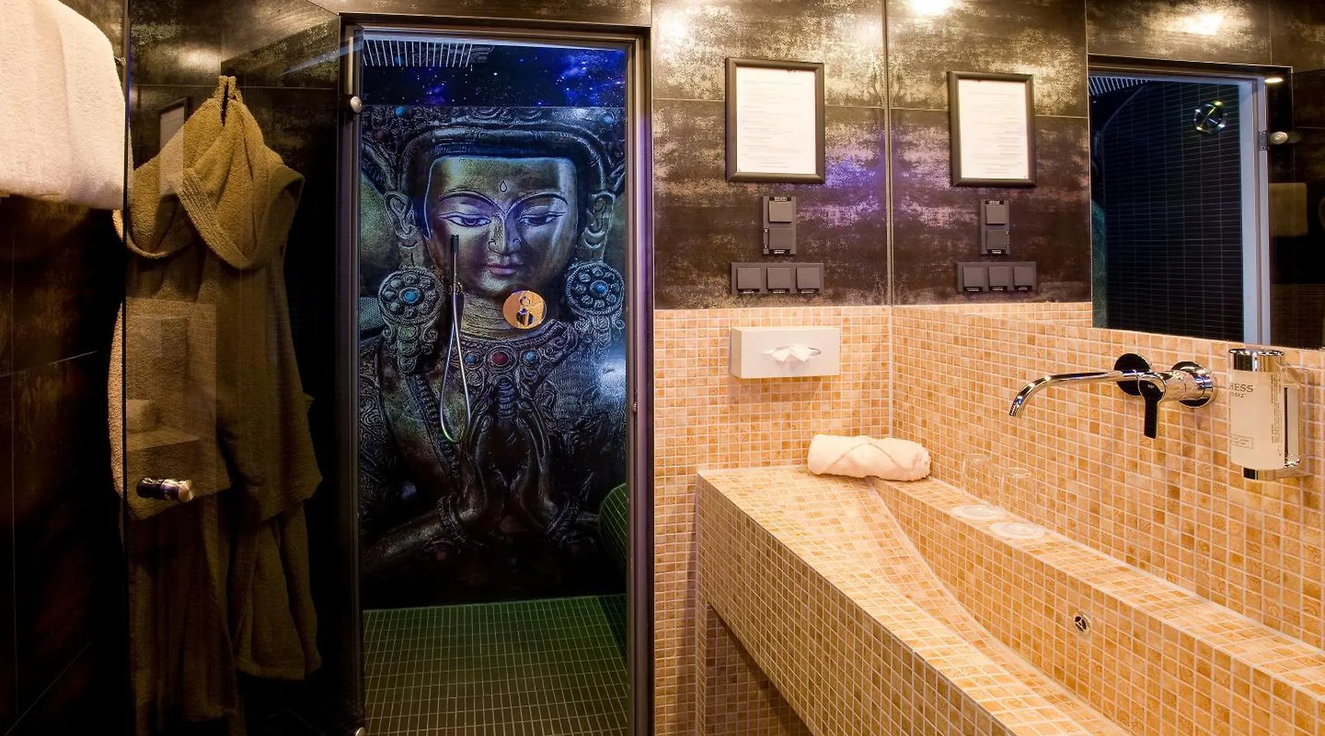Plaza Inn Stays Design Dortmund Germany