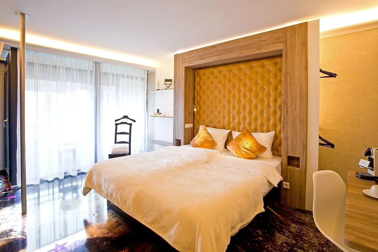 **** Hotel Plaza Inn Stays Design Dortmund Germania