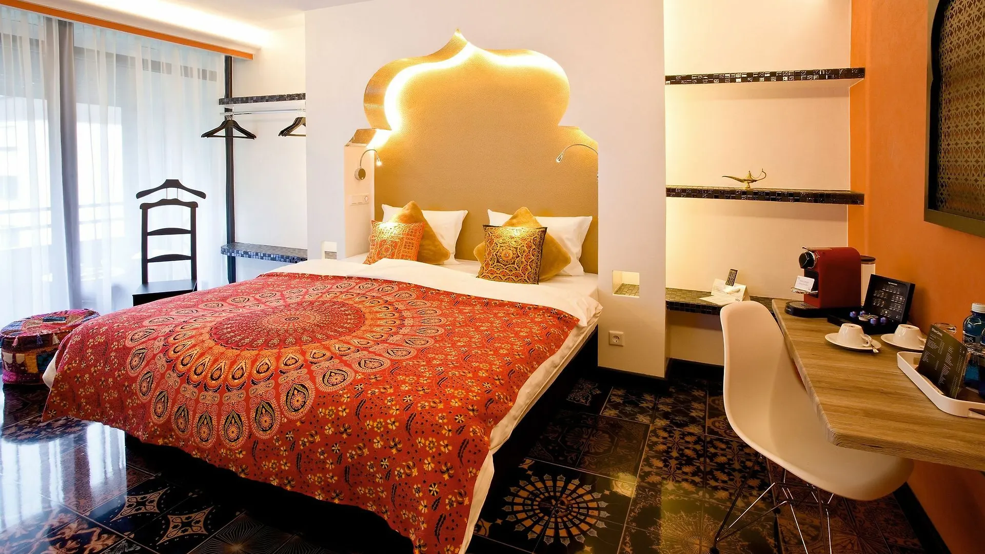 Plaza Inn Stays Design Dortmund